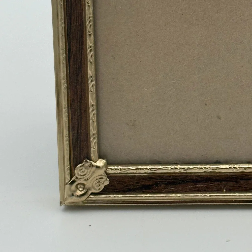Vintage Gold Metal and Faux Wood Grain 5x7 Picture Frame Ornate Corner Scrolls